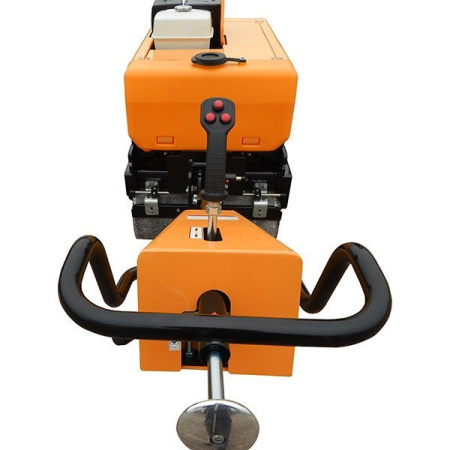 Виброкаток GROST VR850R